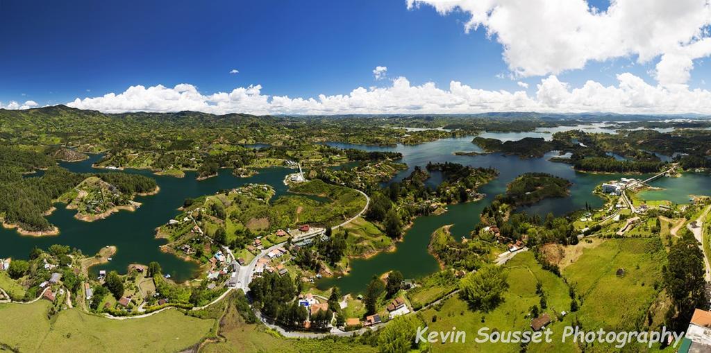 Rock A Town Hostel Guatapé Екстериор снимка